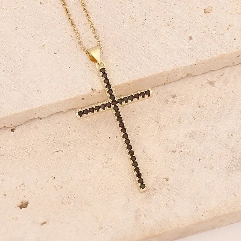 557 / Edelstahl Halskette goldfarbig mit Kreuz Anhänger schwarz oder klar