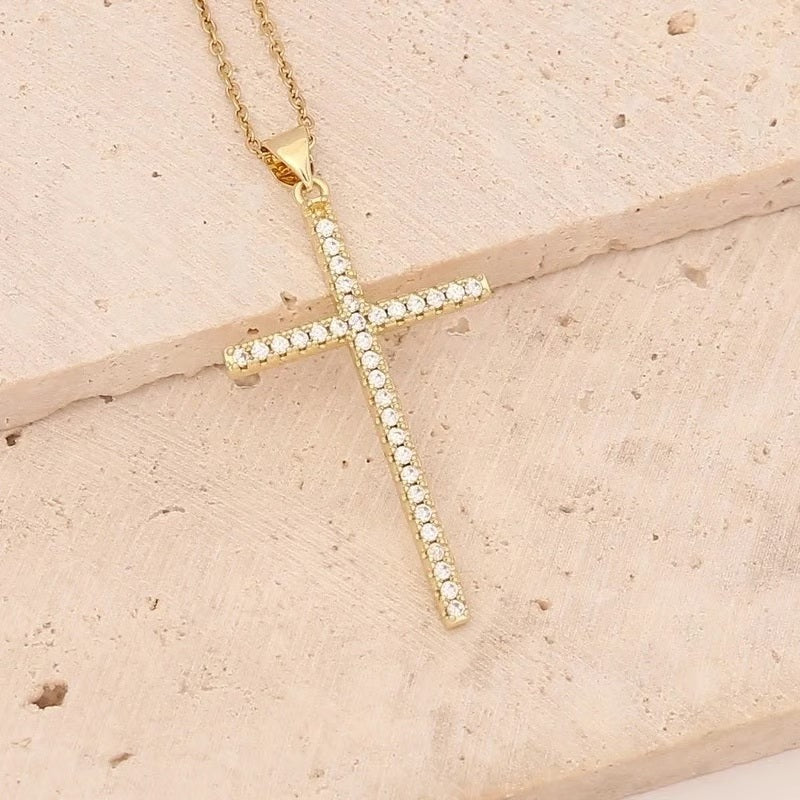 557 / Edelstahl Halskette goldfarbig mit Kreuz Anhänger schwarz oder klar