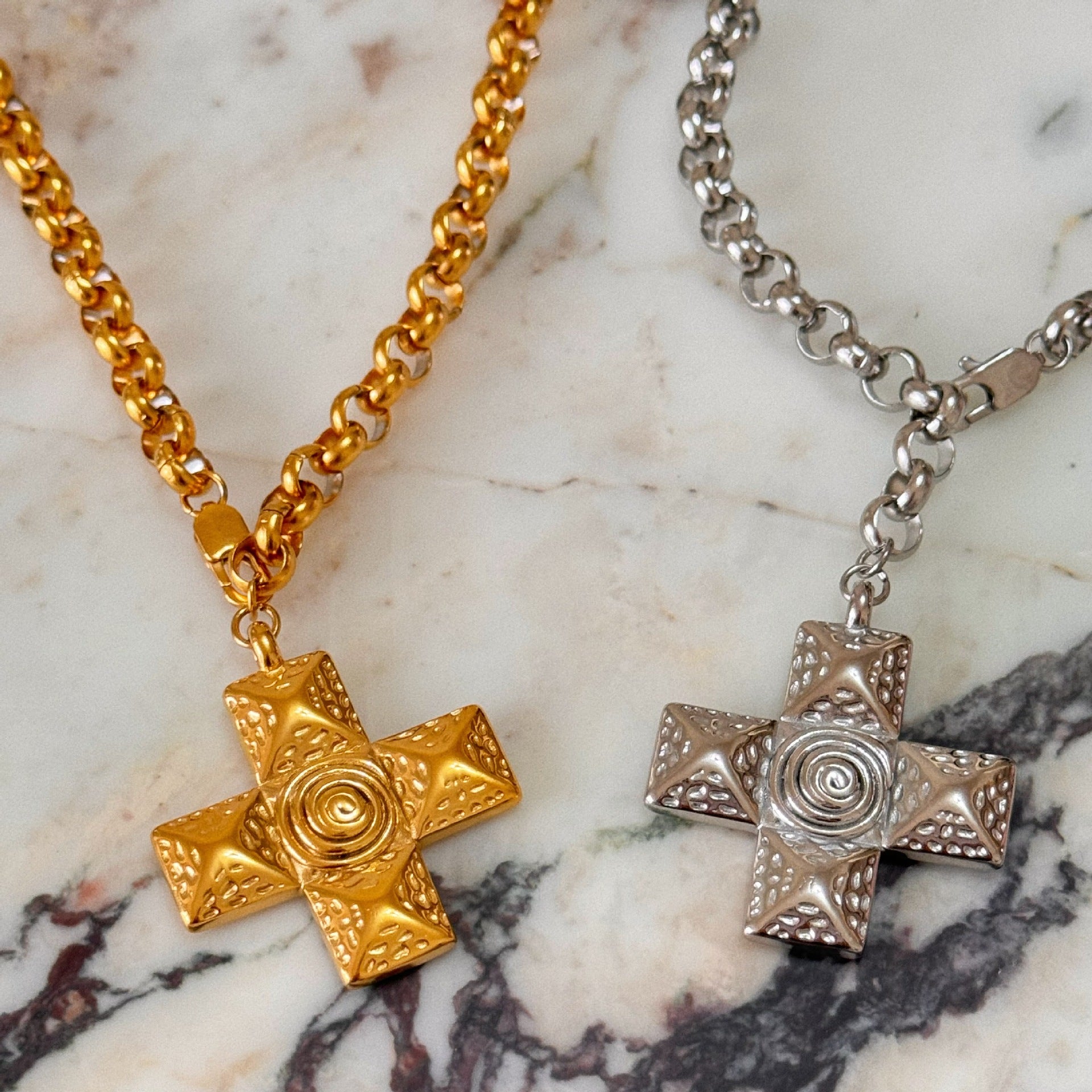 20 / Edelstahl Halskette Statement Kreuz silber- oder goldfarbig