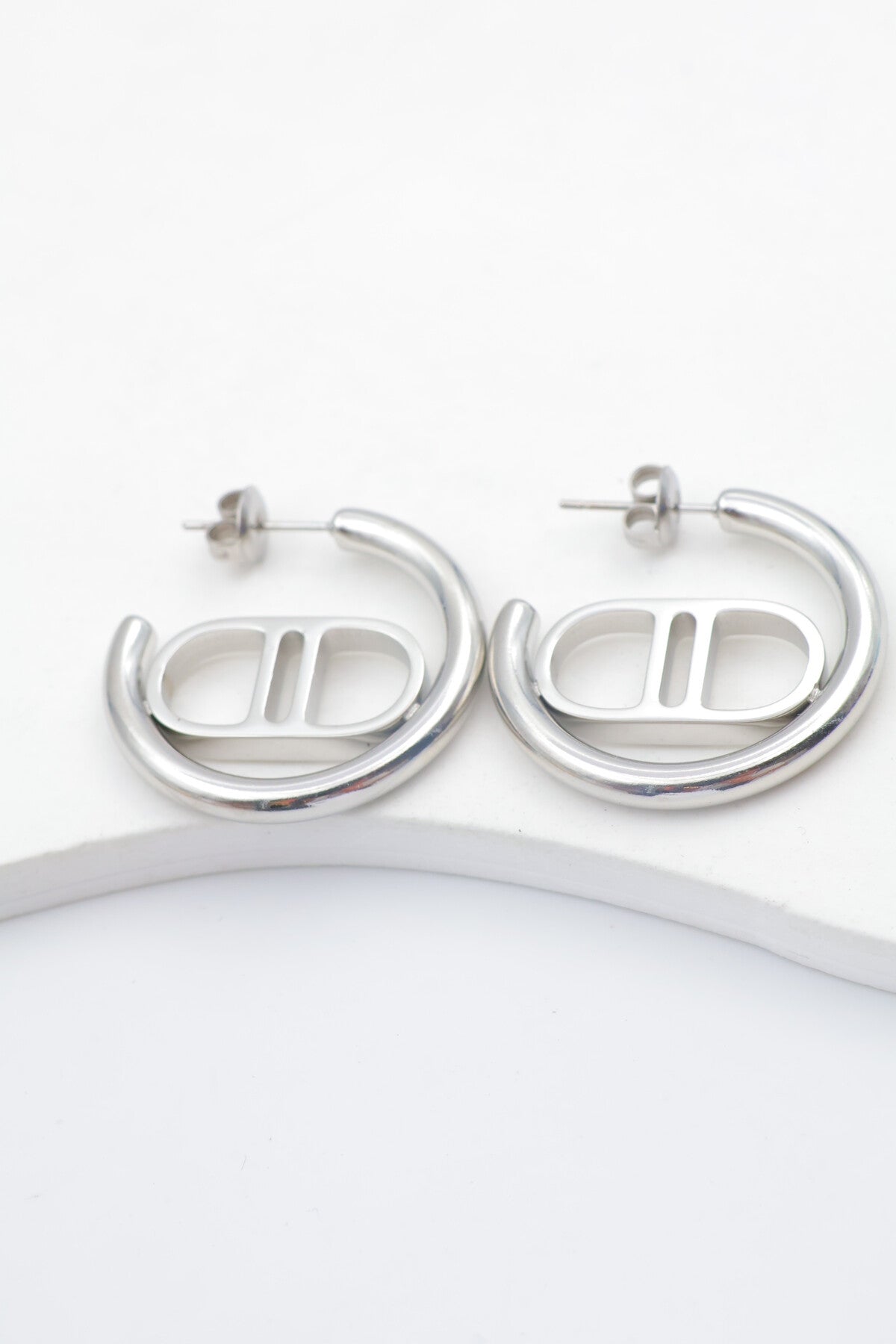 28 / Edelstahl Ohrstecker silber oder goldfarbig Design Mellastyle Trendsetter