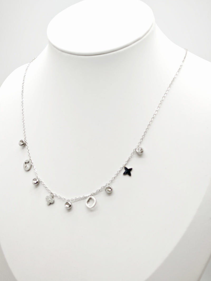 33 / Edelstahl Halskette Collier silberfarbig mit vielen Elementen