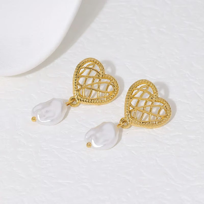 538 / Edelstahl Ohrstecker prettyhearts goldfarbig
